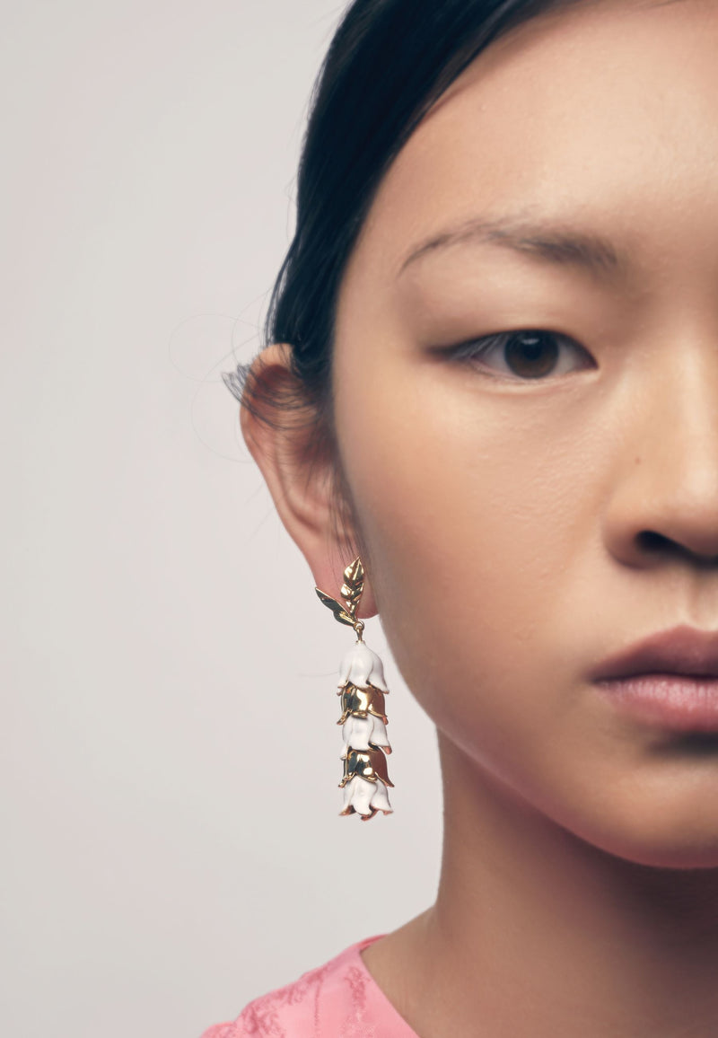 Dolores Promesas Pendientes Lirium Blancos