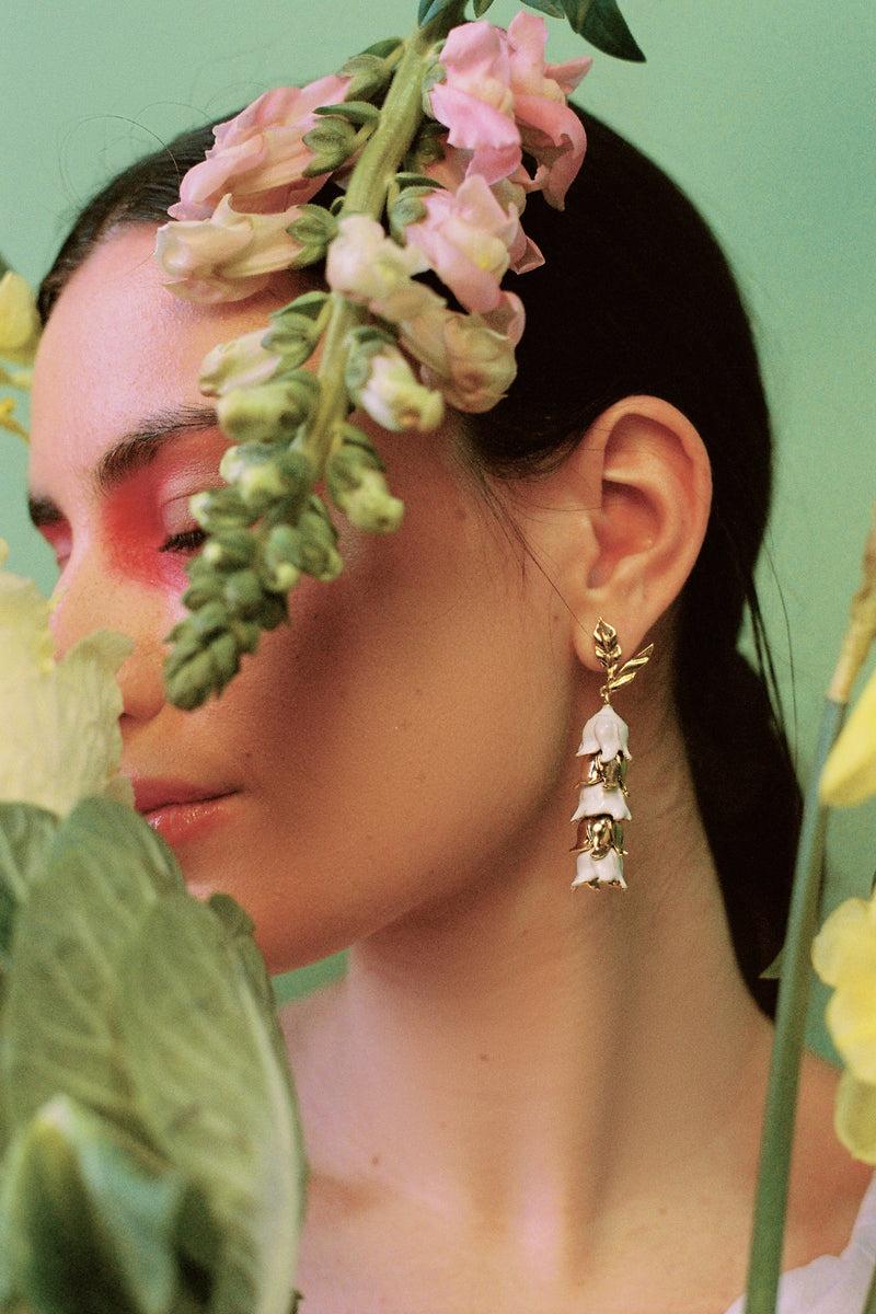 Dolores promesas Pendientes Lirium Blancos