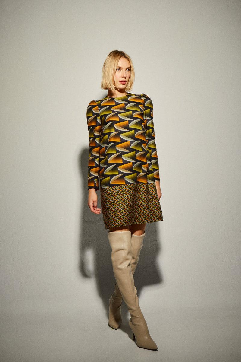 Dolores Promesas Vestido Corto Estampado Hojas