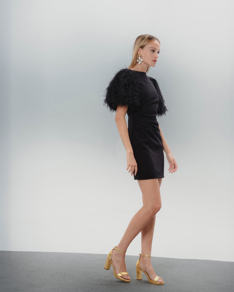 Dolores Promesas Vestido De Plumas Cecilia