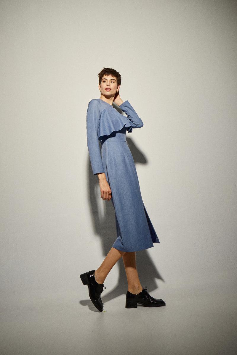 Dolores Promesas Vestido Volante Escote Azul