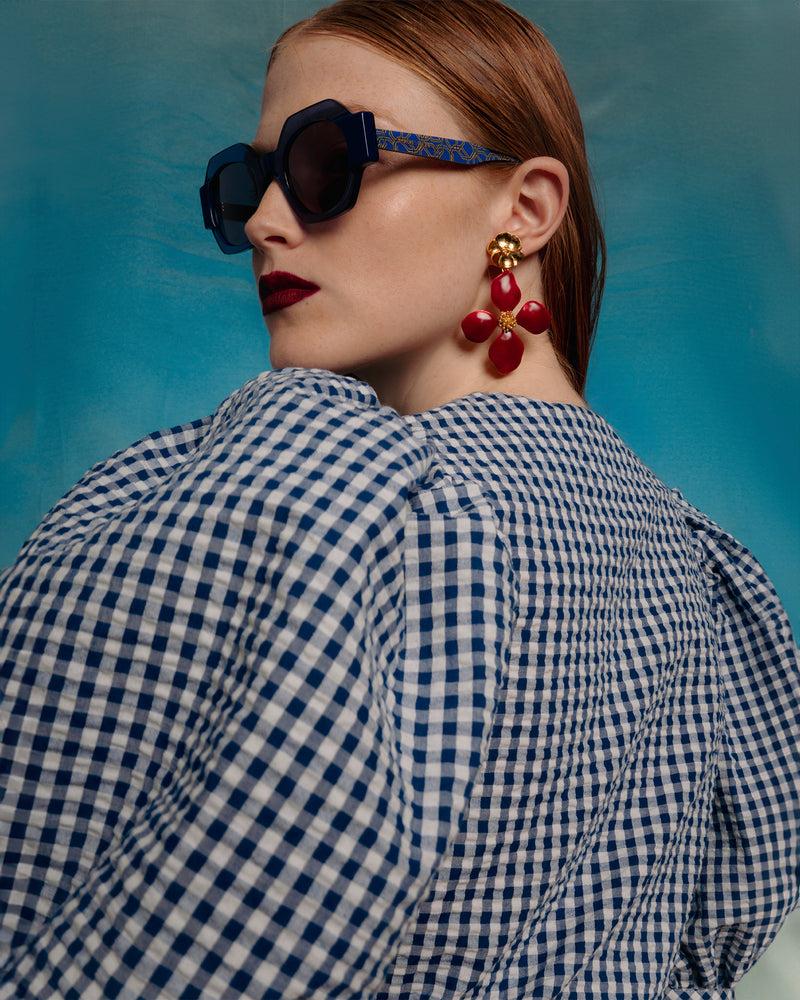 Dolores Promesas Gafa Con Forma Geométrica Azul Semitransparente Y Azul Marino