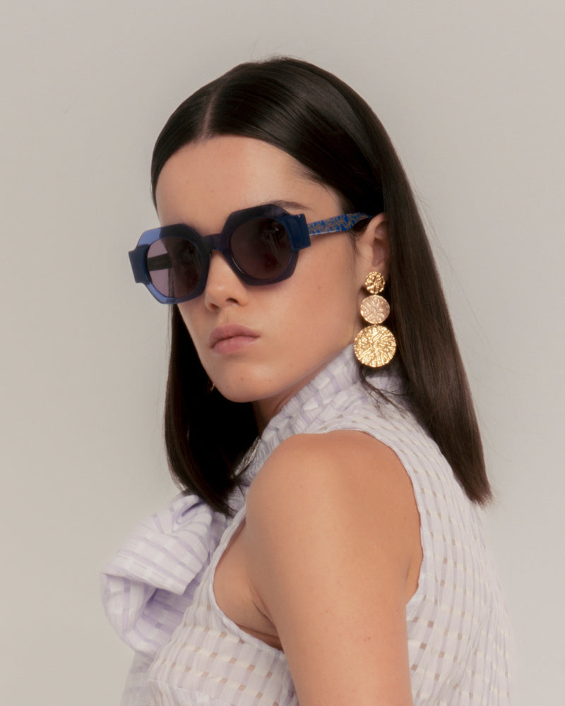 Dolores Promesas Gafa Con Forma Geométrica Azul Semitransparente Y Azul Marino