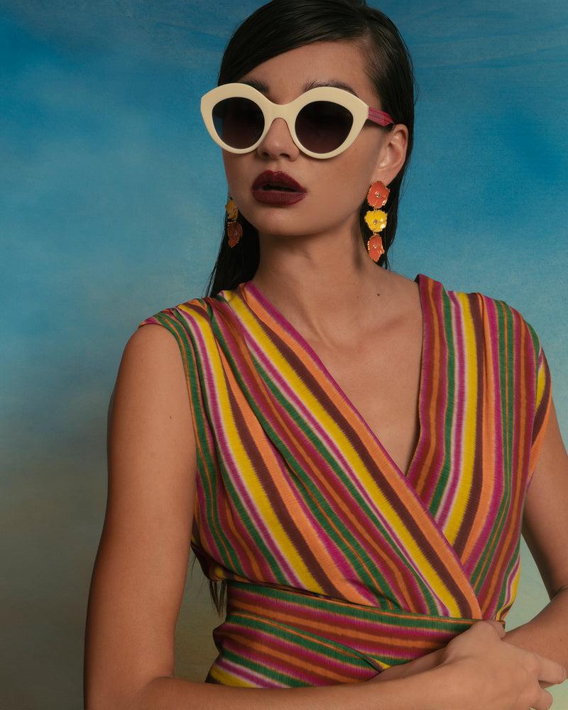 Dolores Promesas Gafa Con Tendencia A Cat Eye Burdeos Semitransparente