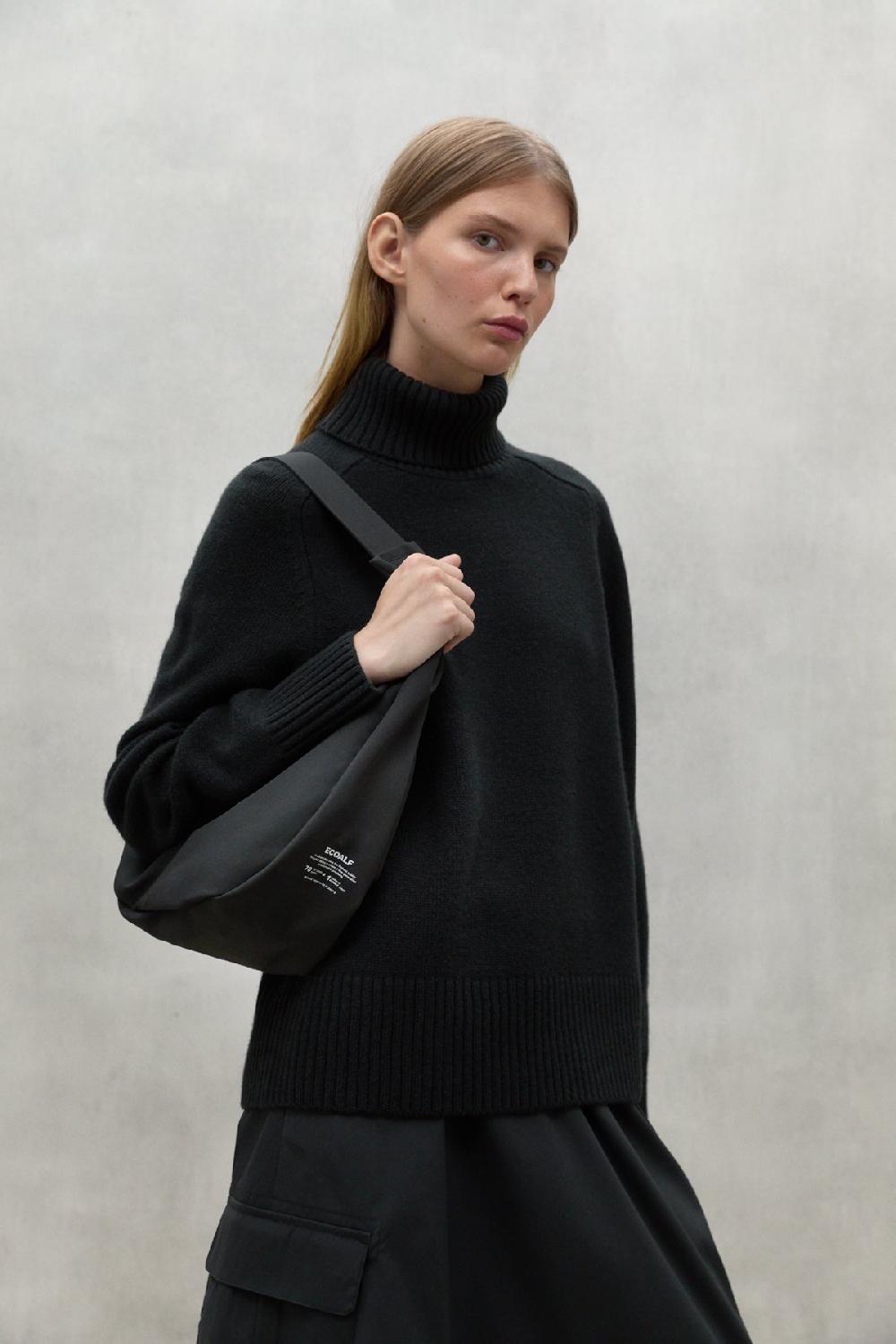 Ecoalf BLACK BONDED SLING BAG