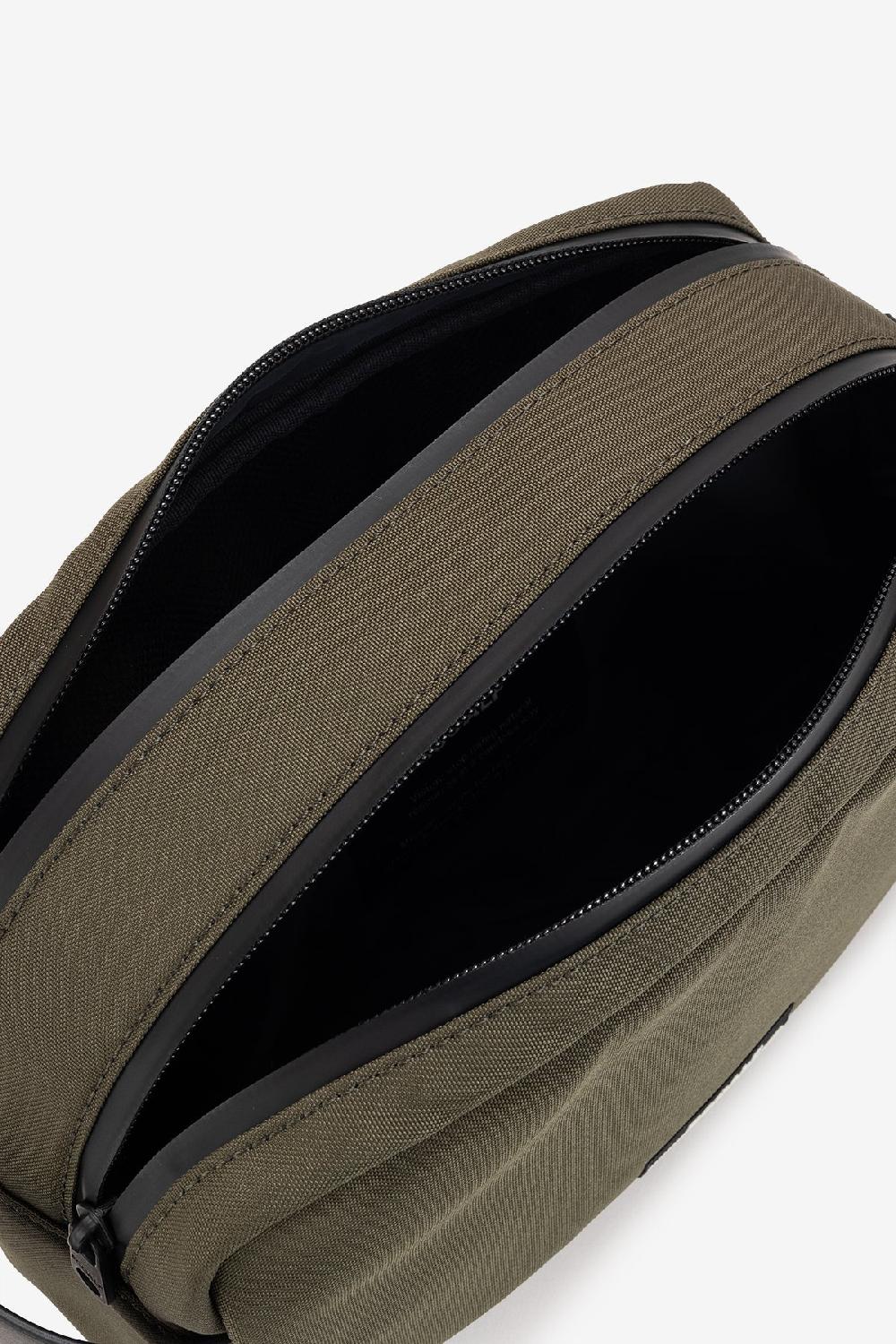 Ecoalf GREEN VANITY TOILETRY BAG