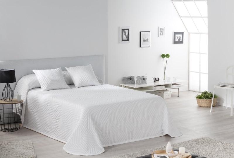 Eiffel Textile Tejidos J.V.R. Colcha Bouti Lisa Modelo Hawai