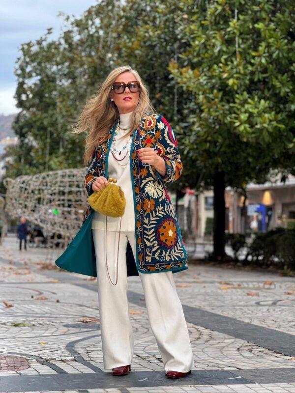 El Caballo Abrigo Bordado