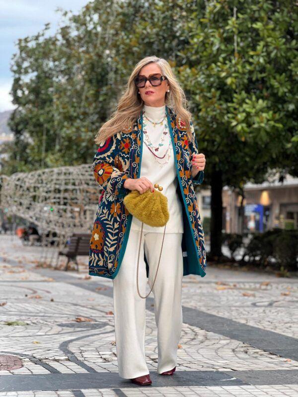 El Caballo Abrigo Bordado