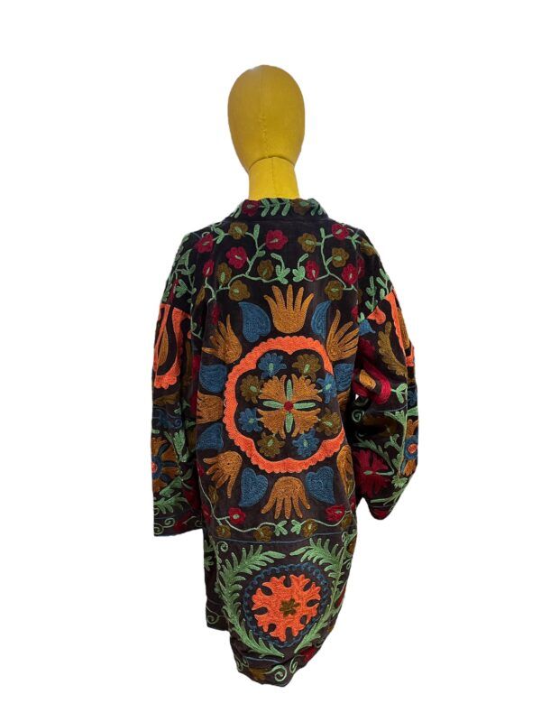 El Caballo Abrigo Bordado