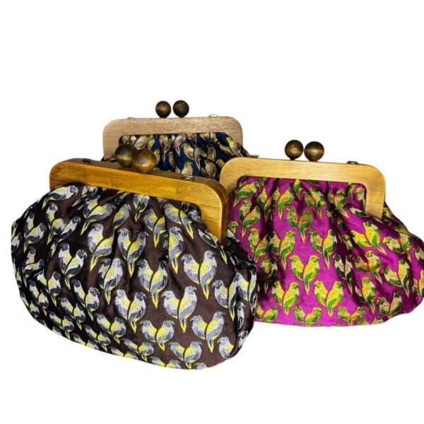 El caballo Bolso loros