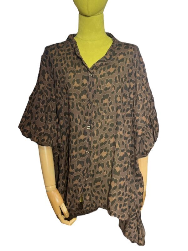 El Caballo Camisa Leopardo