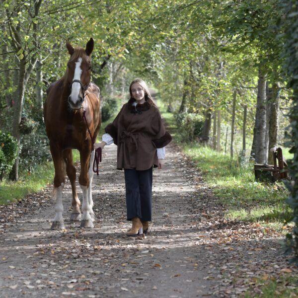 El Caballo Capa Pilar