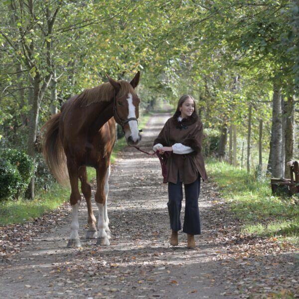 El Caballo Capa Pilar
