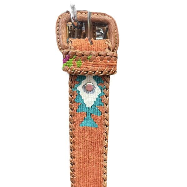 El Caballo Cinturón Naif