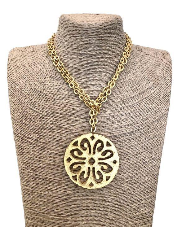 El caballo Collar doble postura