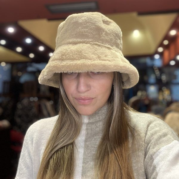 El Caballo Gorro Pelo