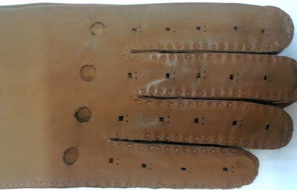 El Caballo Guante De Conducir Troquelado