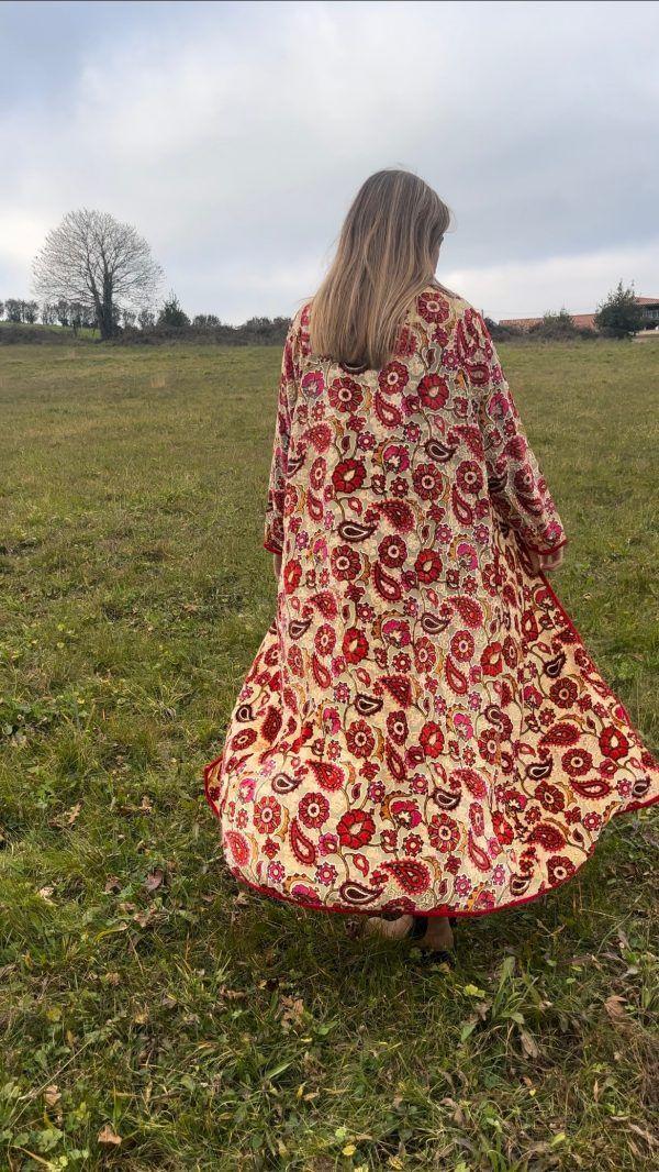 El caballo Kimono Velvet flores