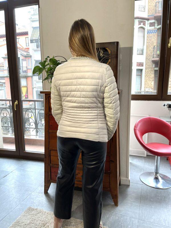 El Caballo Plumas Corto