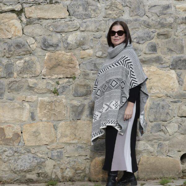 El Caballo Poncho étnico