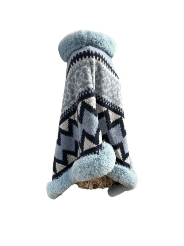 El Caballo Poncho Laura