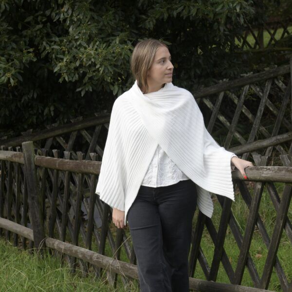 El Caballo Poncho Plisado