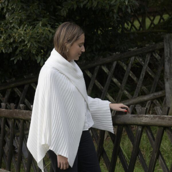 El Caballo Poncho Plisado