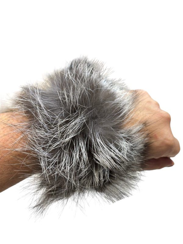 El Caballo Puños De Piel