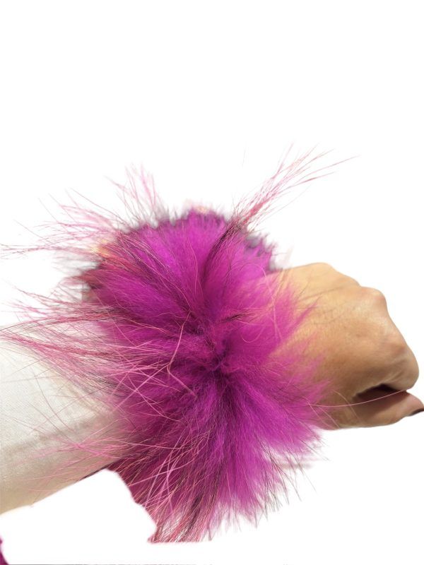 El Caballo Puños De Piel