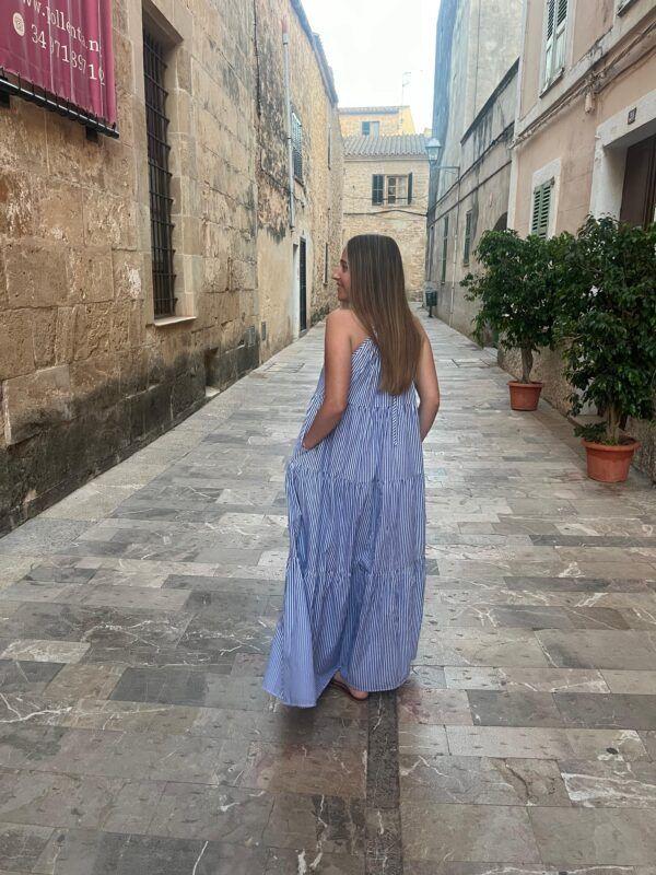 El Caballo Vestido Rayas