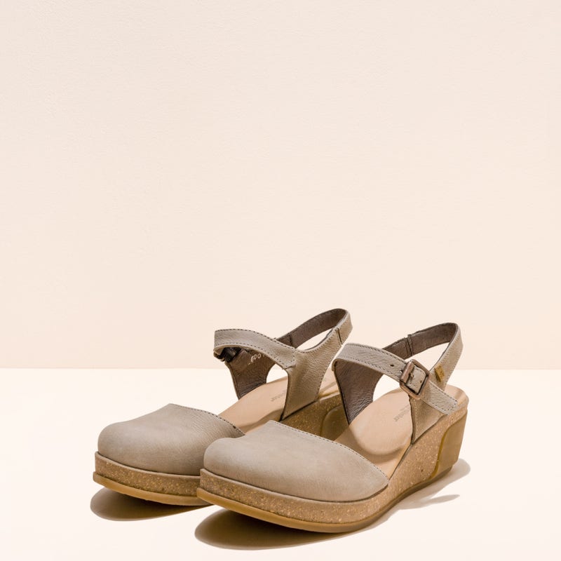 El Naturalista 5001 LEAVES