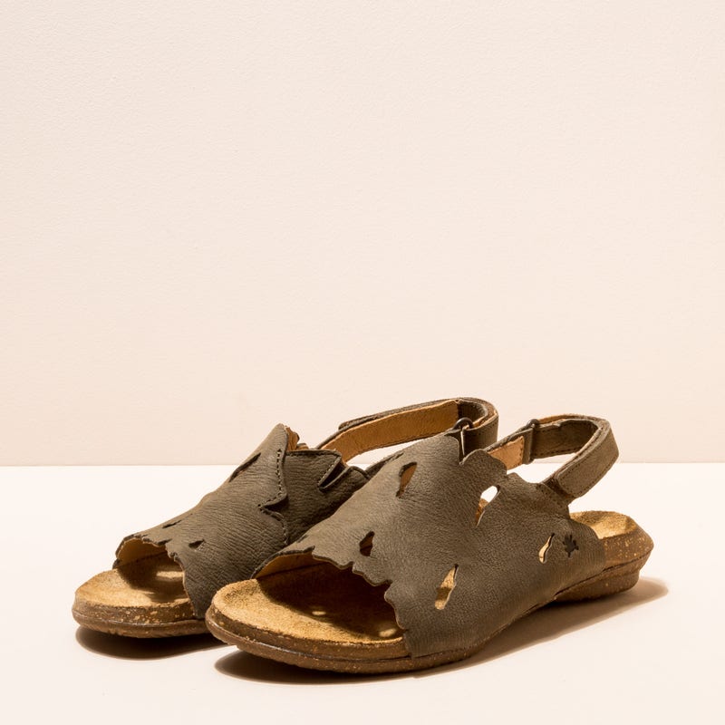 El Naturalista N5068 PLEASANT KAKI / WAKATAUA