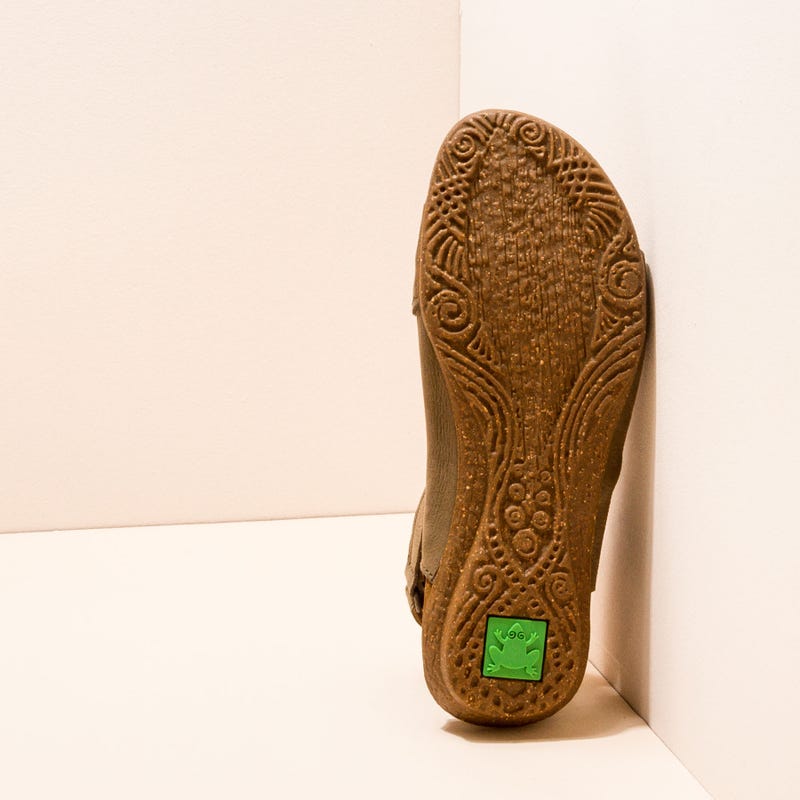 El Naturalista N5068 PLEASANT KAKI / WAKATAUA