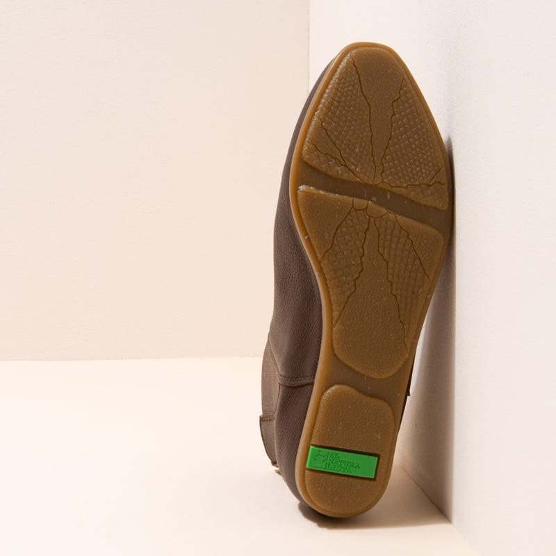 El Naturalista N5209 NATURAL GRAIN BROWN/ STELLA