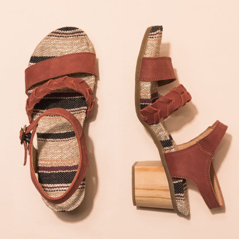 El Naturalista N5560 PLEASANT CALDERA /DEBA