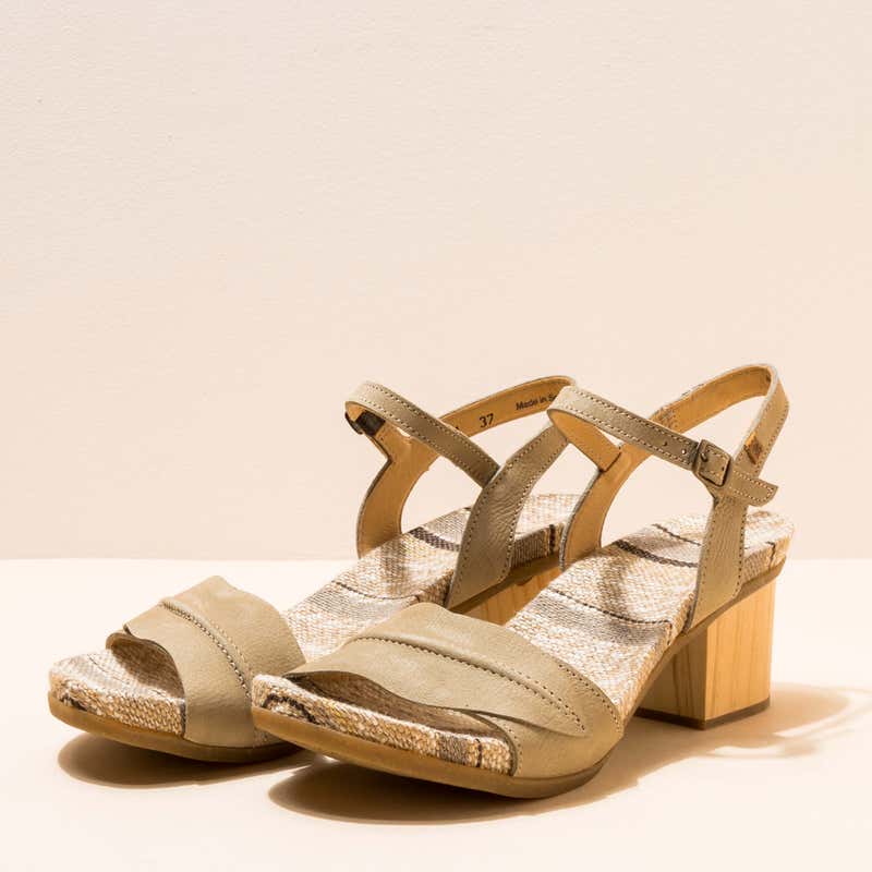 El Naturalista N5561 PLEASANT LIQUEN /DEBA