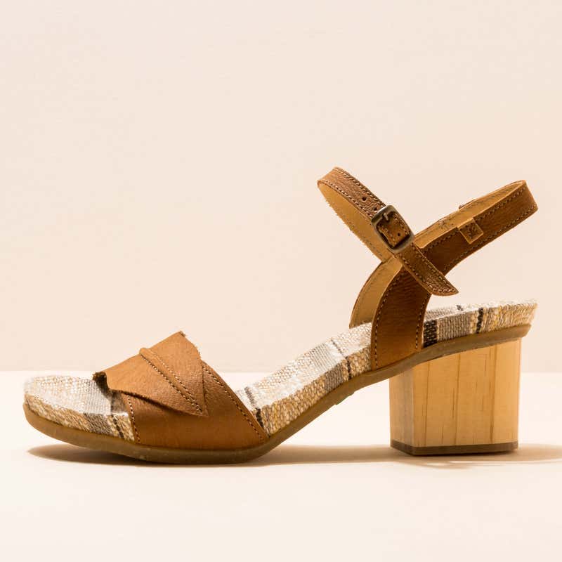 El naturalista N5561 PLEASANT WOOD /DEBA