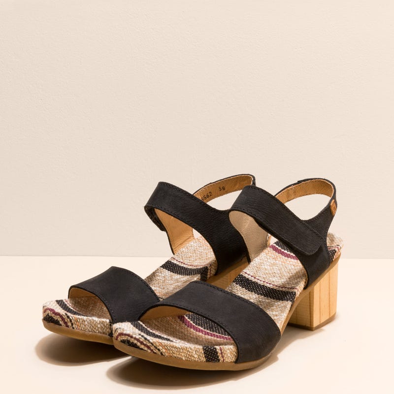 El Naturalista N5562 PLEASANT BLACK /DEBA