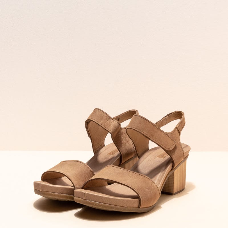 El Naturalista N5564 PLEASANT HONEY /DEBA