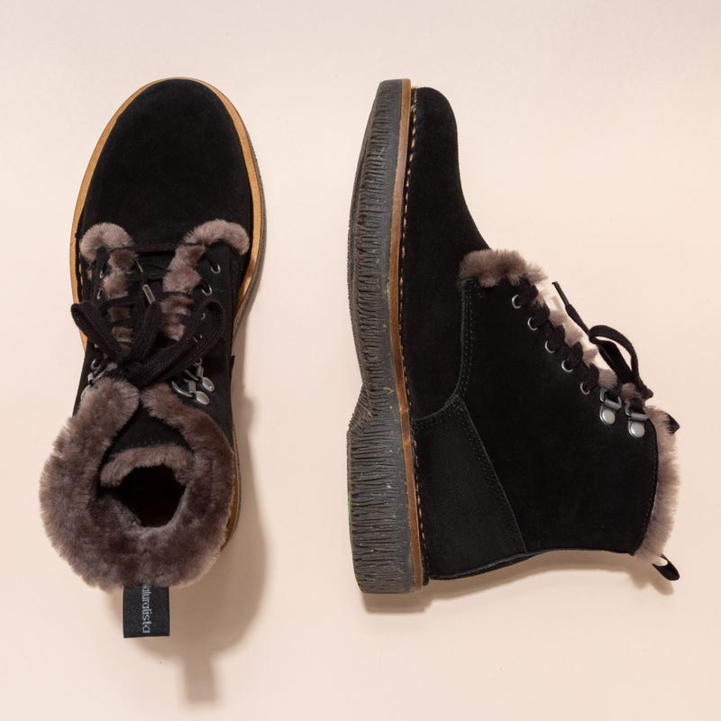 El Naturalista N5579 LUX SUEDE BLACK/VOLCANO