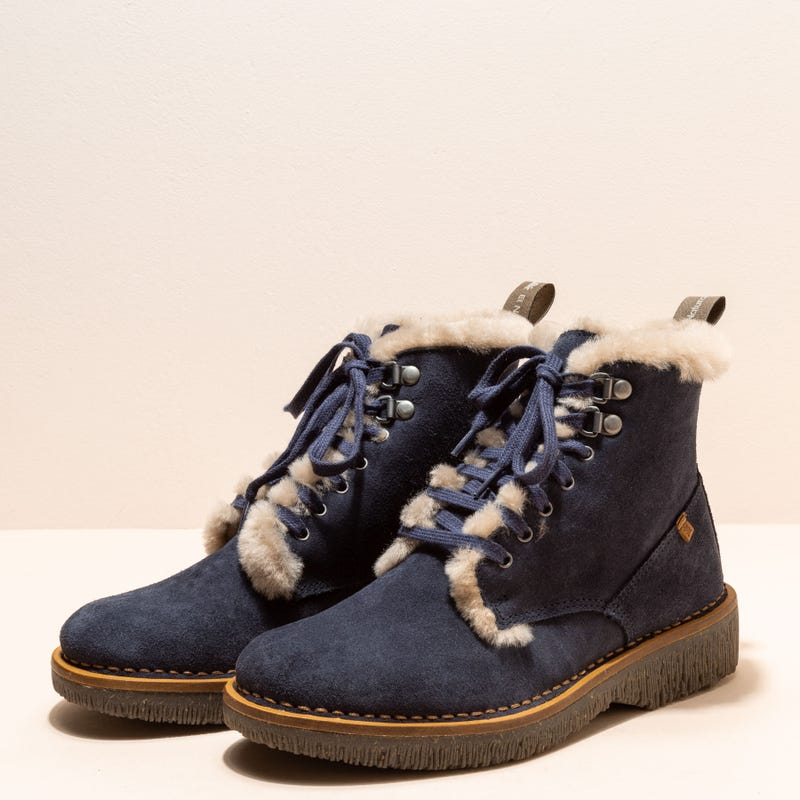 El Naturalista N5579 LUX SUEDE OCEAN/VOLCANO
