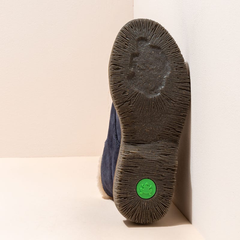 El Naturalista N5579 LUX SUEDE OCEAN/VOLCANO