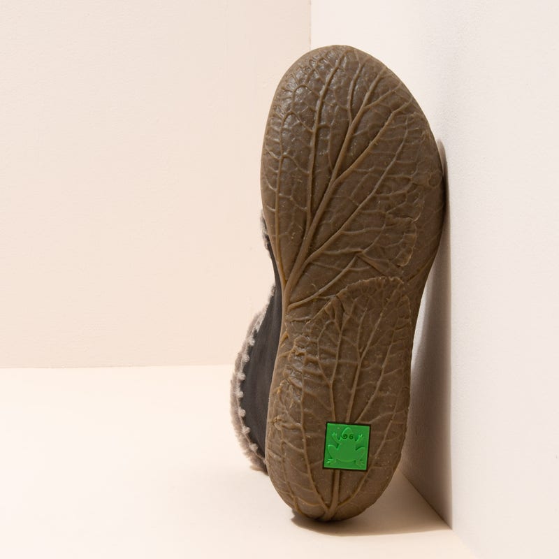 El Naturalista N5732 PLEASANT BLACK / BORAGO