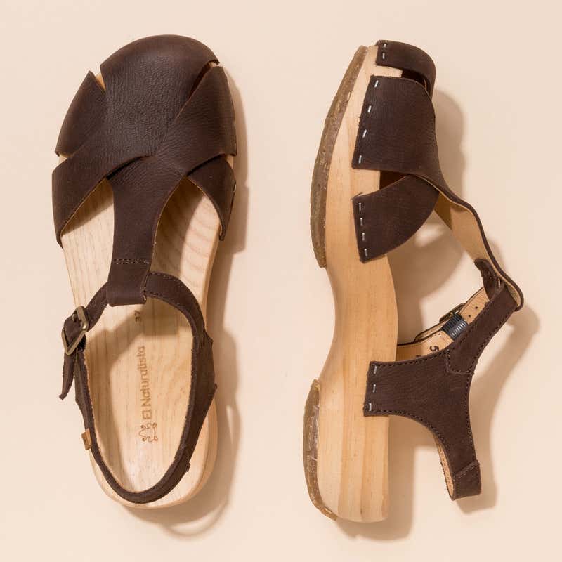 El Naturalista N5832 PLEASANT BROWN / SHOKUNIN