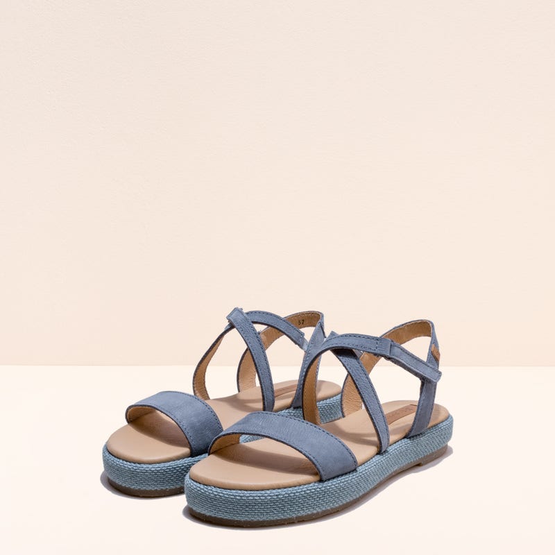 El Naturalista N5881 PLEASANT VAQUERO / BOSANA