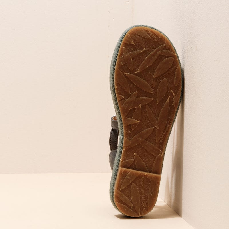 El Naturalista N5881 PLEASANT VAQUERO / BOSANA