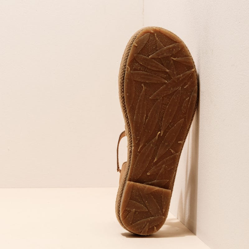 El Naturalista N5882 PLEASANT PIEDRA / BOSANA