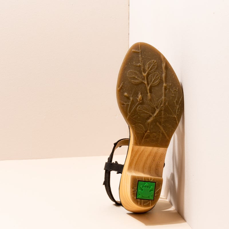 El Naturalista N5496 PLEASANT BLACK / SYLVAN SANDALIA