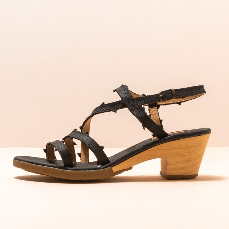 El naturalista N5496 PLEASANT BLACK / SYLVAN SANDALIA